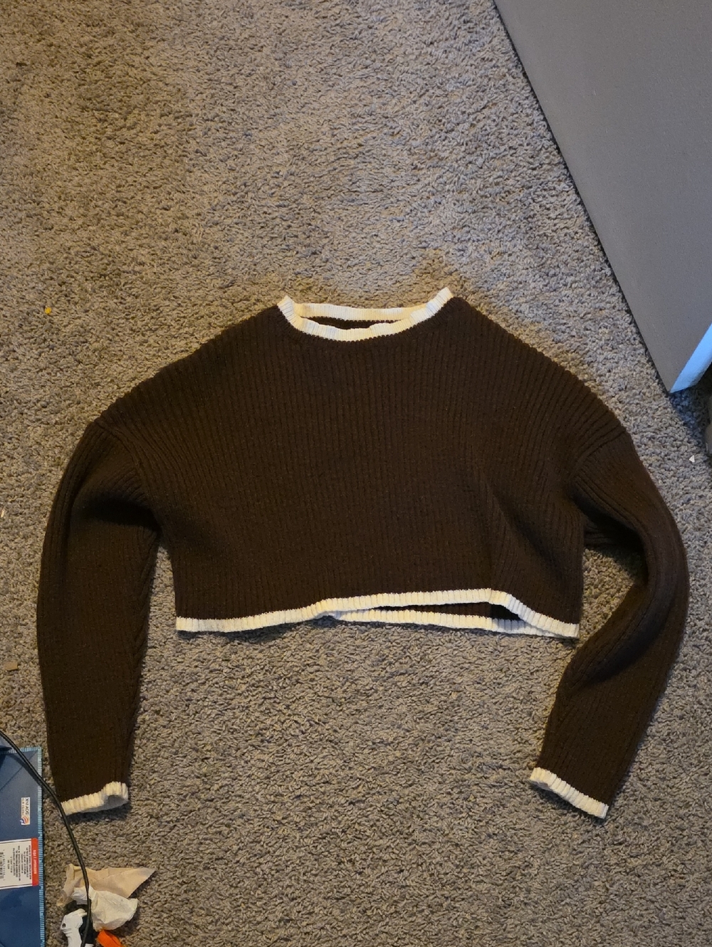 Cropped Brown Knit Sweater with Cream Trim Set